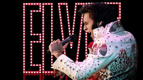  Elvis Presley Tribute Concert: การร้องเพลงเพื่อระลึกถึงตำนานดนตรี และความรักที่ไม่มีวันดับ