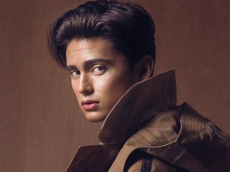 James Reid: 'Heartthrob' of the Philippines Arrives in Bangkok! A Night Dedicated to Filipino Music and Fandom!