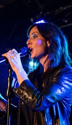 Natalie Imbruglia Concert: A Night of Nostalgia and Powerful Vocals!